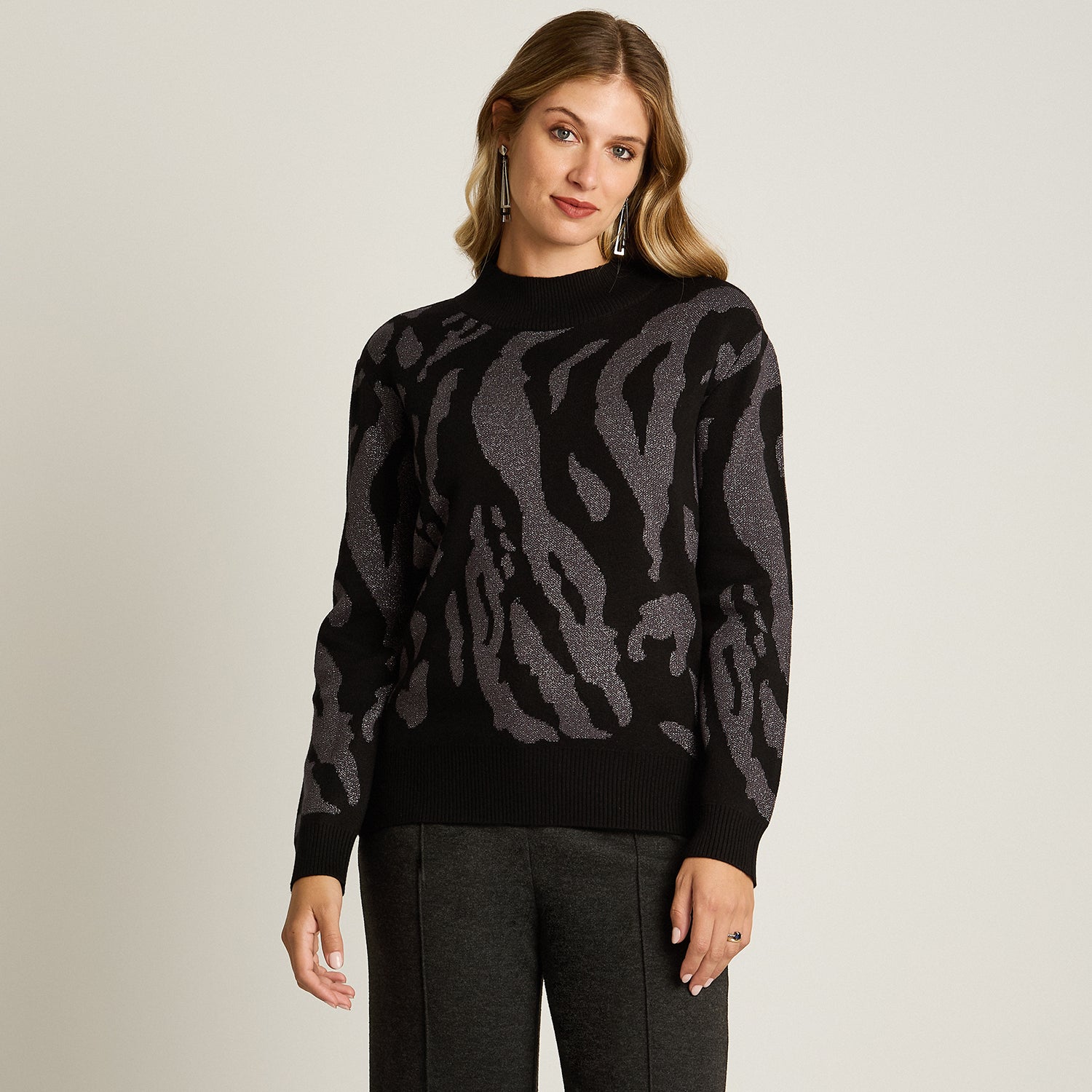 Sweater Negro Manga Larga Elasticidad Media Sin Forro Calce Normal Tela Tejido